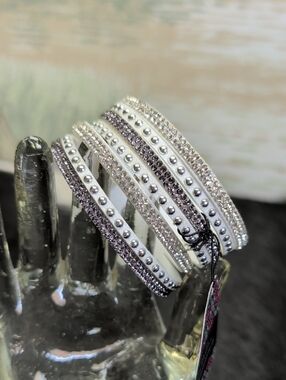 New White Rhinestone Paparazzi Bracelet Ladies Victory Shine